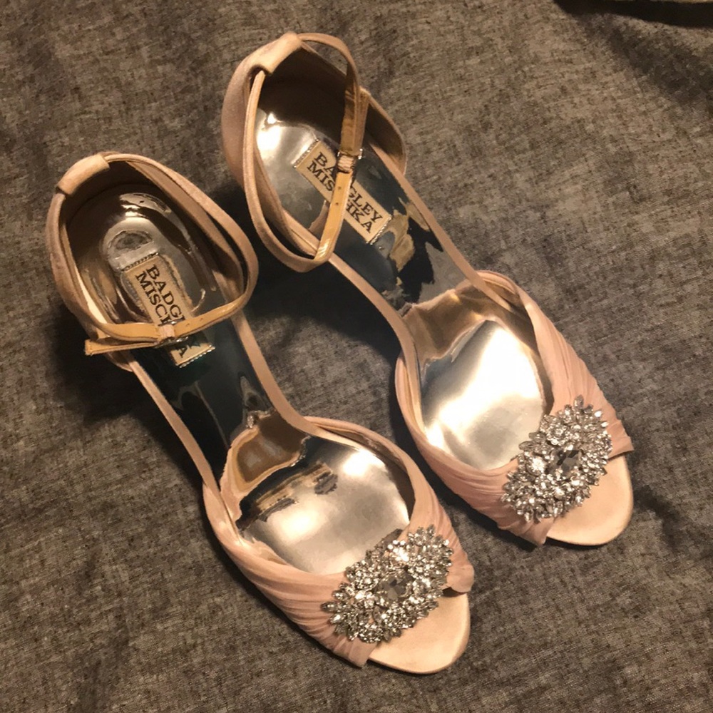 Badgley Mischka blush peep toe ankle strap heel